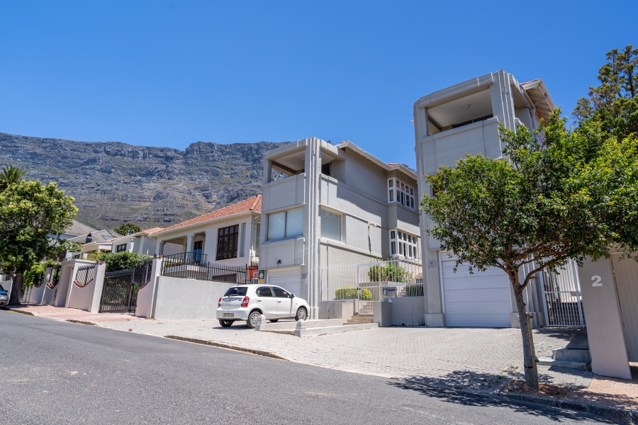 3 Bedroom Property for Sale in Oranjezicht Western Cape